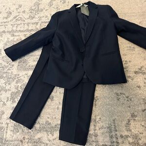 Net boys H&M suit size 3-4 yr